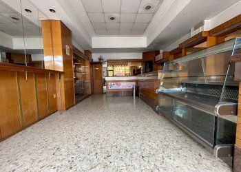 Locale Commerciale Via Corso Umberto I, Montesilvano - foto 5