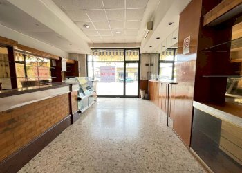 Locale Commerciale Via Corso Umberto I, Montesilvano - foto 9