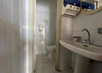 Locale Commerciale Via Corso Umberto I, Montesilvano - foto 16