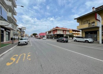 Locale Commerciale Via Corso Umberto I, Montesilvano - foto 22