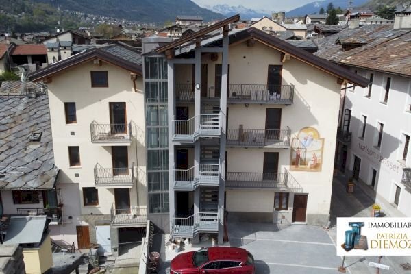 Three-room apartment via Risorgimento, Nus - photo 1