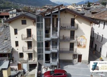 Three-room apartment via Risorgimento, Nus - photo 1