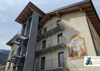 Three-room apartment via Risorgimento, Nus - photo 1