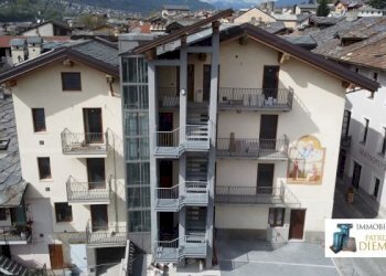 Three-room apartment via Risorgimento, Nus - photo 1