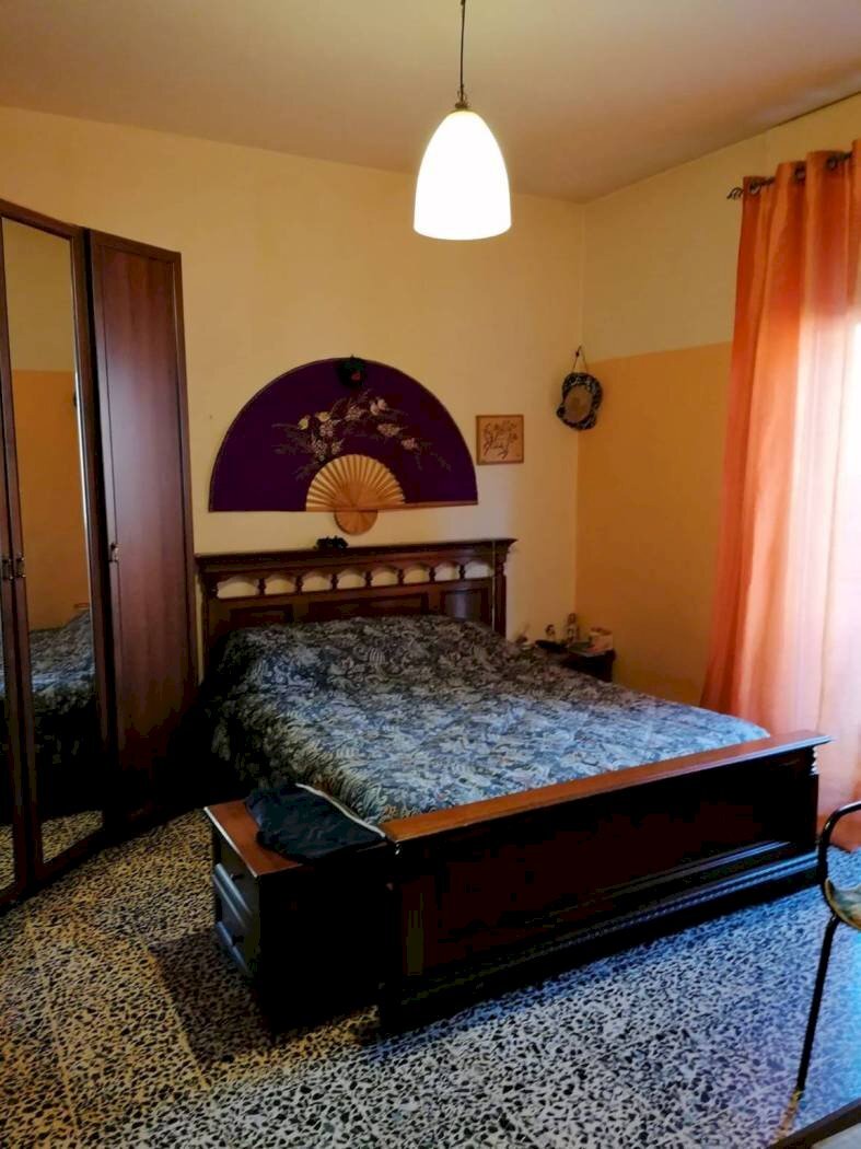 Four-room apartment Via massimo d'azeglio, 4, Alba - photo 1