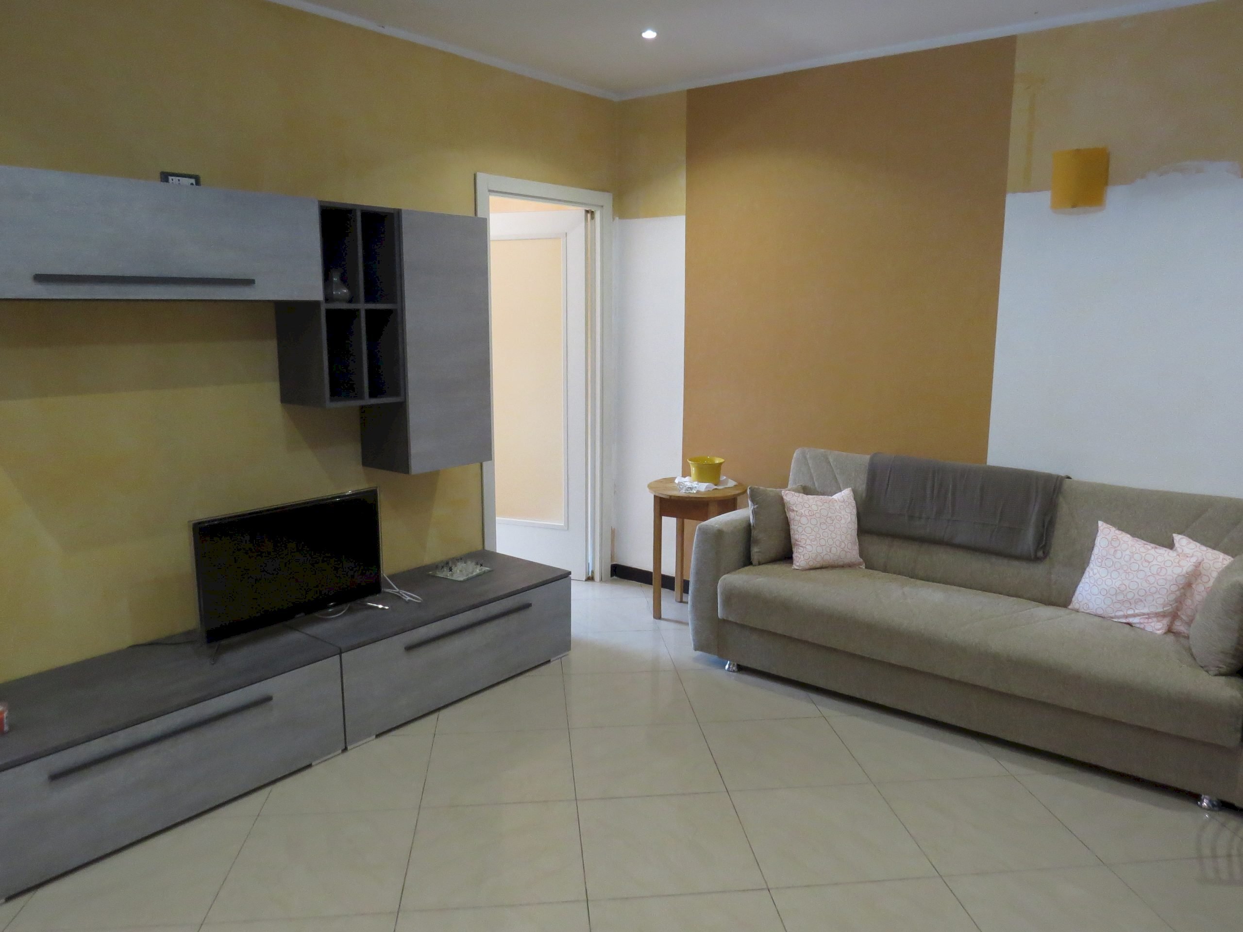 Two-room apartment Via Antonio Gramsci, Sottoripa, Genova (neighborhood Centro Storico) - photo 2