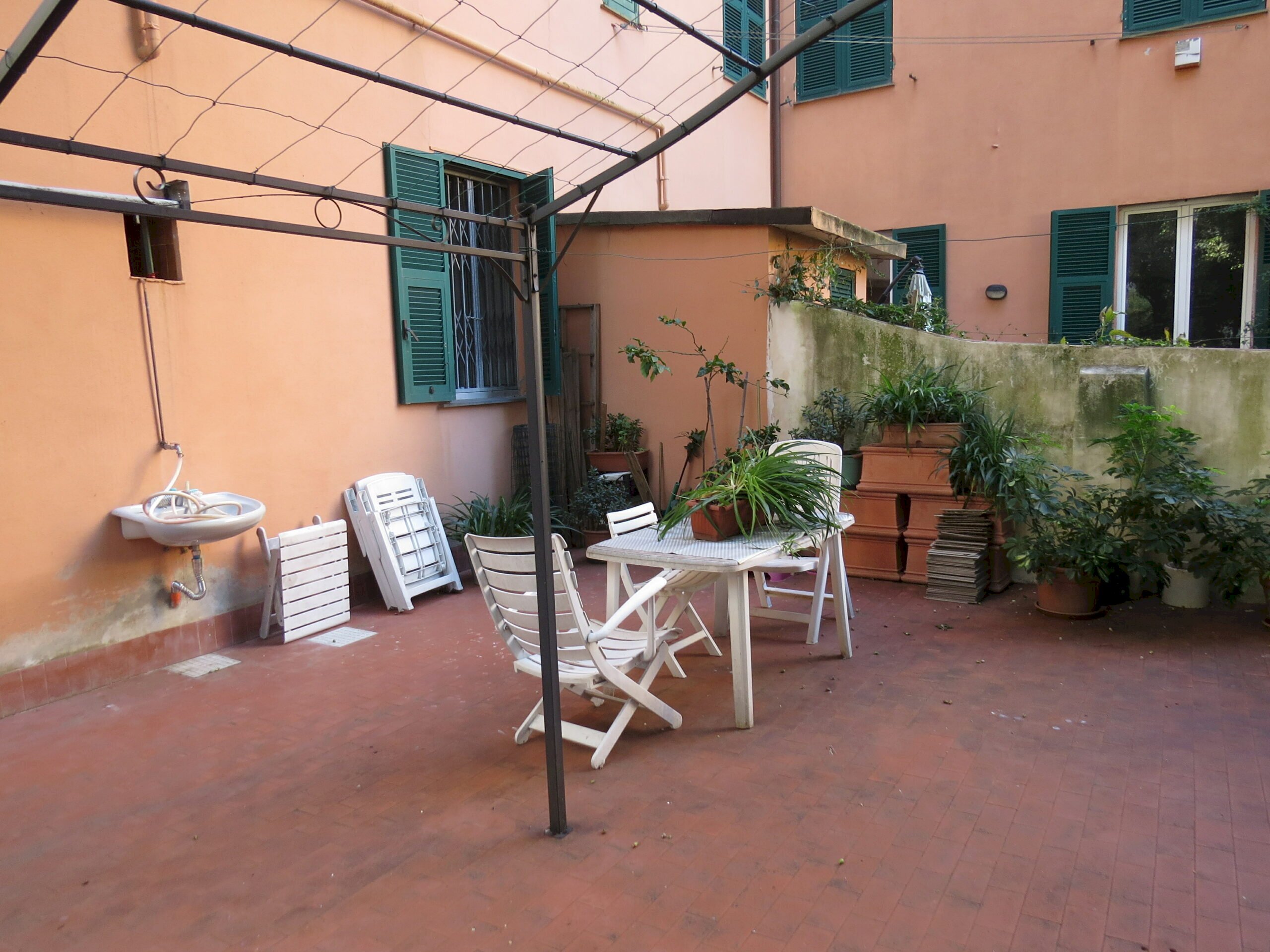 One-room apartment Salita San Leonardo, Carignano, Genova - photo 1