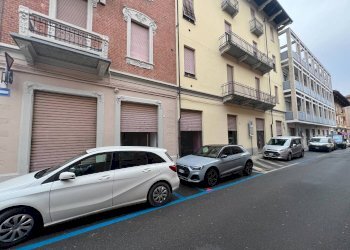 Negozio Corso Italia, 1, Alba - foto 3