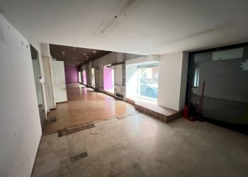 Negozio Corso Italia, 1, Alba - foto 7