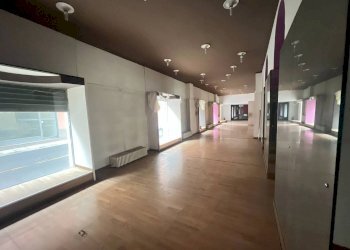 Negozio Corso Italia, 1, Alba - foto 9