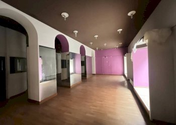 Negozio Corso Italia, 1, Alba - foto 10