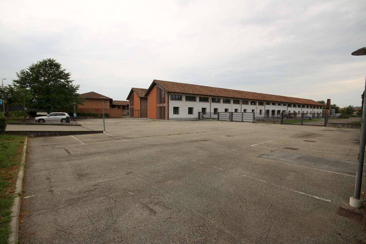 Negozio Corso piave, 182, Alba - foto 1