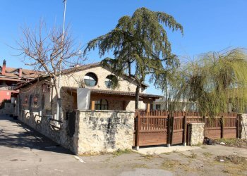 Negozio Via Cuneo, 127, Bra - foto 3