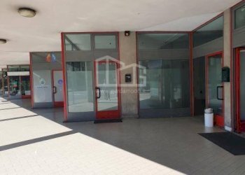Locale Commerciale CORSO ITALIA, Darfo Boario Terme - foto 1