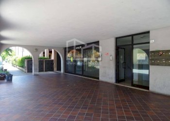 Locale Commerciale VIA BORGOSATOLLO, Montirone - foto 2