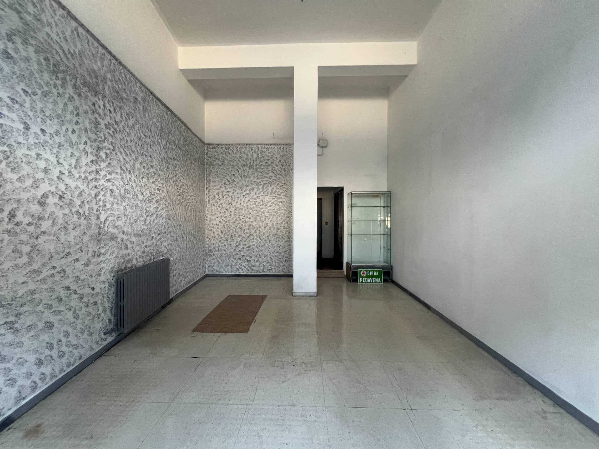 Attività Commerciale Via Ortigara, Ferrara (zona Entro Mura) - foto 2