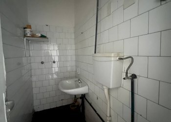 Attività Commerciale Via Ortigara, Ferrara (zona Entro Mura) - foto 7