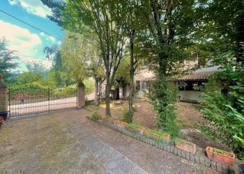 Giardino - Villa piazza della Chiesa, 12, Momperone - foto 2