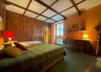 Camera da letto - Villa piazza della Chiesa, 12, Momperone - photo 10