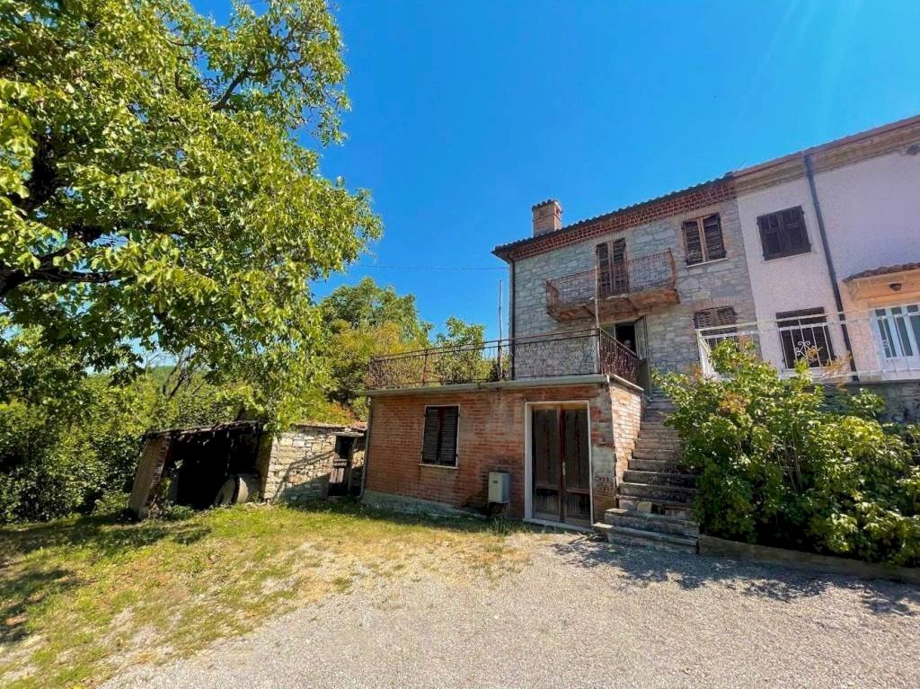 Facciata - Villa Frazione Ca' Bastardini, Fabbrica Curone - foto 1