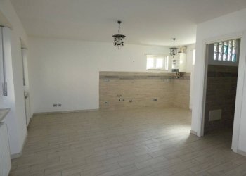 Interno non residenziale - Casa indipendente Frazione Sant'Antonio, Santo Stefano Roero - foto 5