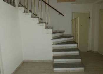 Interno palazzo - Casa indipendente Frazione Sant'Antonio, Santo Stefano Roero - foto 8