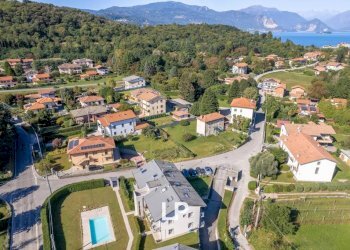 Vista - Quadrilocale via Camillo Benso di Cavour, 134, Leggiuno - foto 5