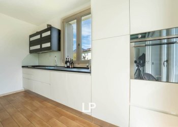 Cucina - Quadrilocale via Camillo Benso di Cavour, 134, Leggiuno - foto 14