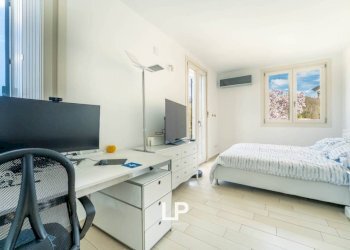 Camera da letto - Quadrilocale via Camillo Benso di Cavour, 134, Leggiuno - foto 20