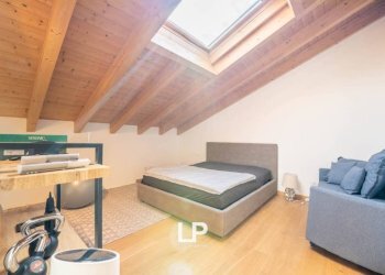 Camera da letto - Quadrilocale via Camillo Benso di Cavour, 134, Leggiuno - foto 25