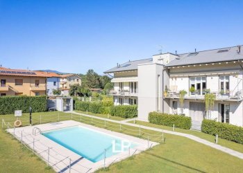 Piscina - Quadrilocale via Camillo Benso di Cavour, 134, Leggiuno - foto 30