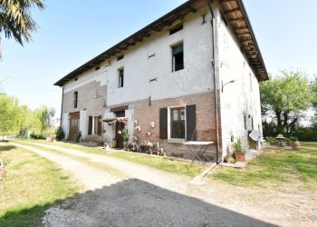 Farmhouse Castelfranco Emilia - photo 1