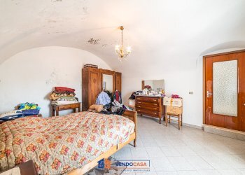 Two-room apartment Busca - photo 5