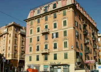 Facciata - Terreno non edificabile via Giovanni Torti, 24, Genova (zona Marassi) - foto 12