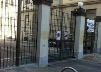 Cortile interno - Box via Sant'Ottavio, 7, Torino (zona Centro) - foto 4