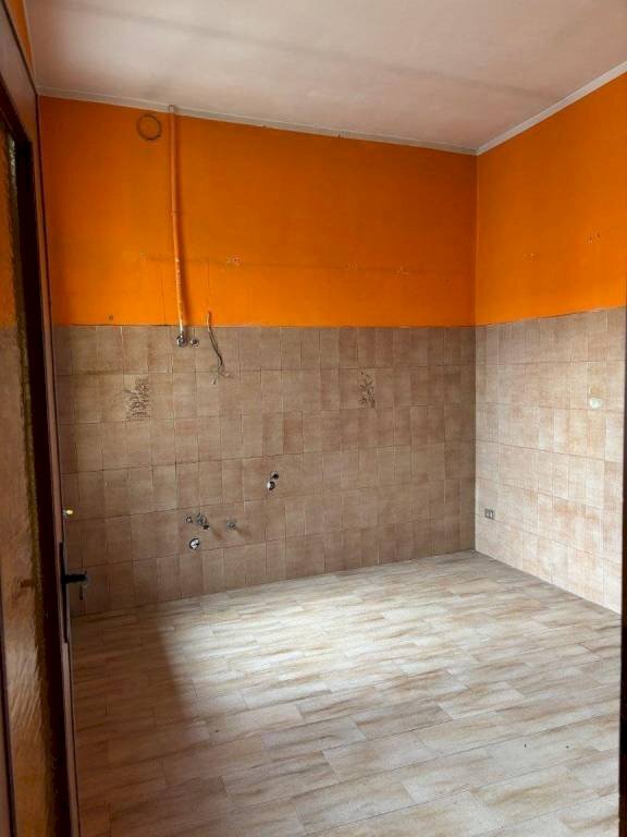 Cucina - Quadrilocale via Giardini, Osasco - foto 2