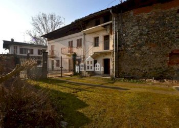 Facciata - Casa indipendente via Umberto I, 53, Colleretto Giacosa - foto 1