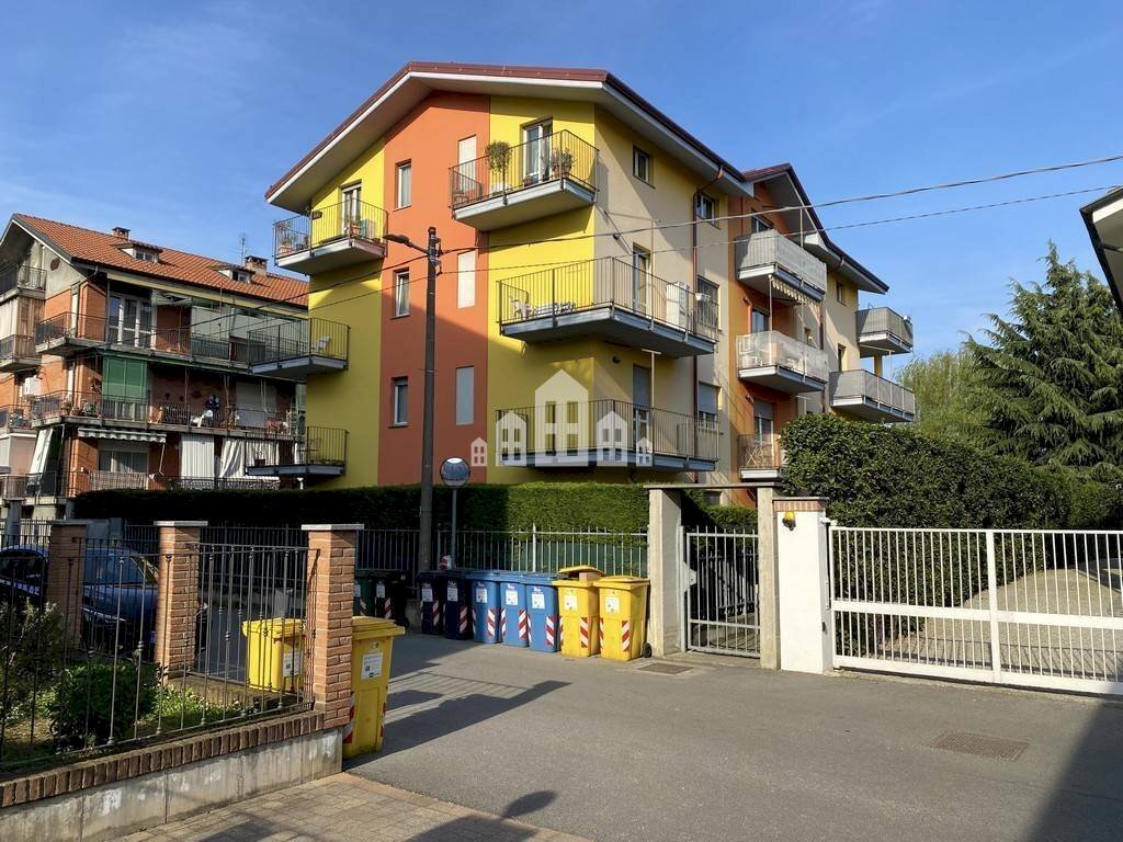 Facciata - Trilocale via Tenente raverdino, 12, Castellamonte - foto 2