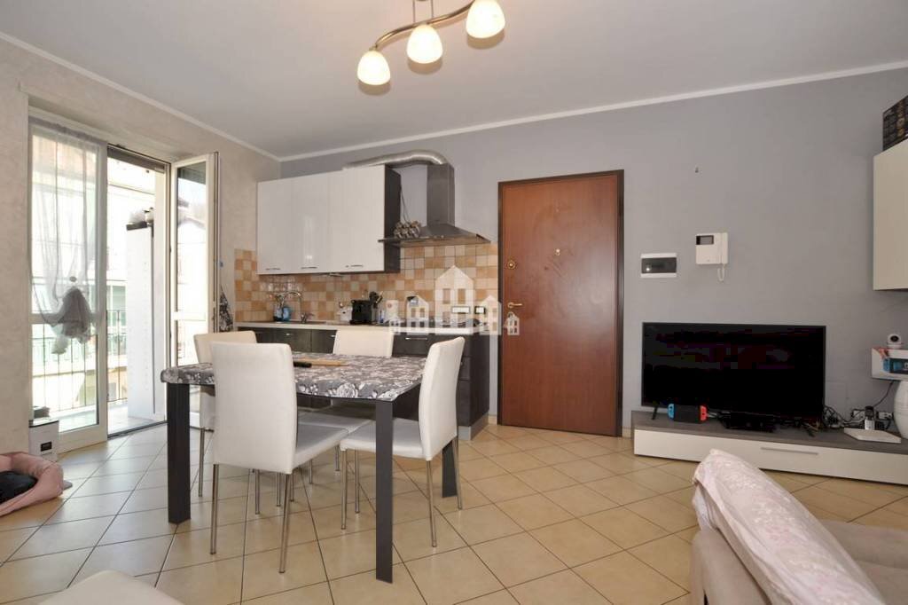 Salone - Trilocale via Tenente raverdino, 12, Castellamonte - foto 1