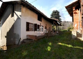 Giardino - Casa indipendente Località San Bernardo, 46, Cuorgnè - foto 1