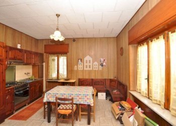 Salone - Casa indipendente Località San Bernardo, 46, Cuorgnè - foto 8