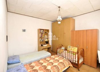 Camera da letto - Casa indipendente Località San Bernardo, 46, Cuorgnè - foto 17