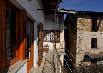 Balcone - Casa indipendente Località San Bernardo, 46, Cuorgnè - foto 23