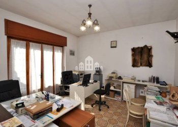 Stanza arredata - Casa indipendente Località San Bernardo, 46, Cuorgnè - foto 27