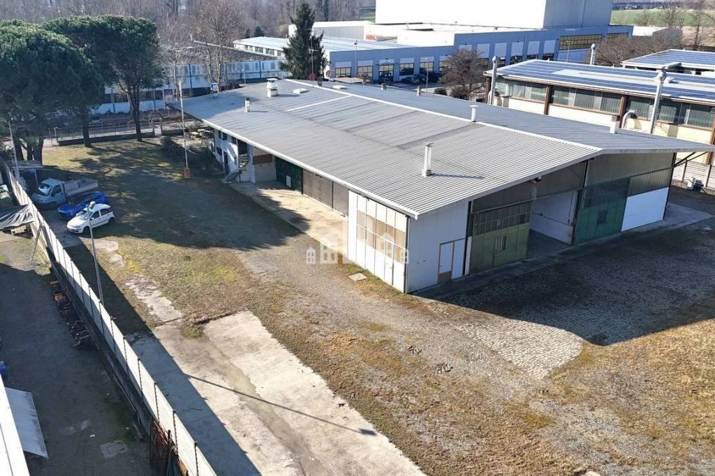 Vista - Capannone Regione Tomboleto, 6, Azeglio - foto 1