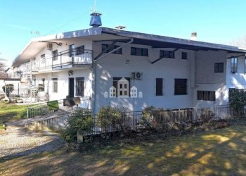 Facciata - Capannone Regione Tomboleto, 6, Azeglio - foto 2