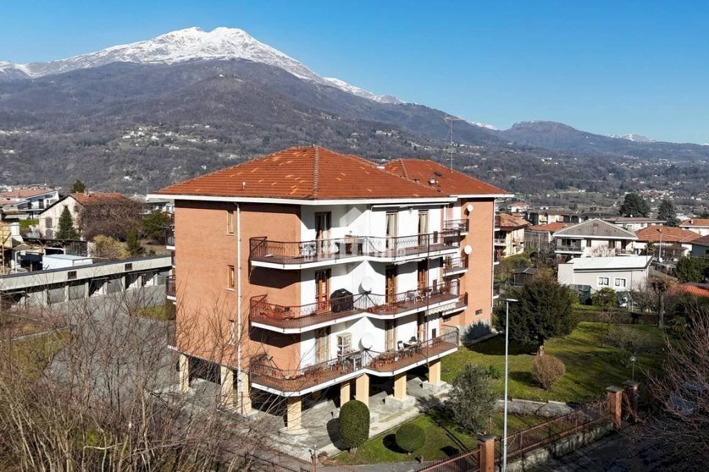 Vista - Appartamento via VII Martiri, 8, Cuorgnè - foto 1