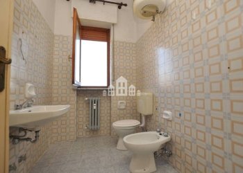 Bagno - Appartamento via VII Martiri, 8, Cuorgnè - foto 13