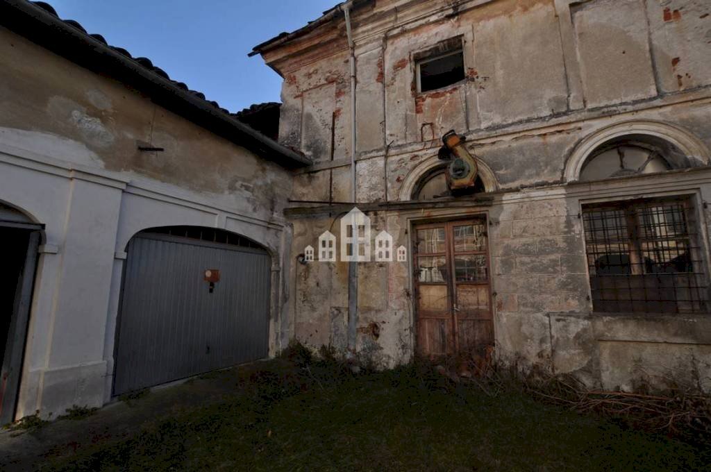 Box auto - Casa indipendente via Cesare battisti, 4, Cuorgnè - foto 2