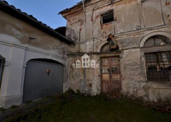 Box auto - Casa indipendente via Cesare battisti, 4, Cuorgnè - foto 2